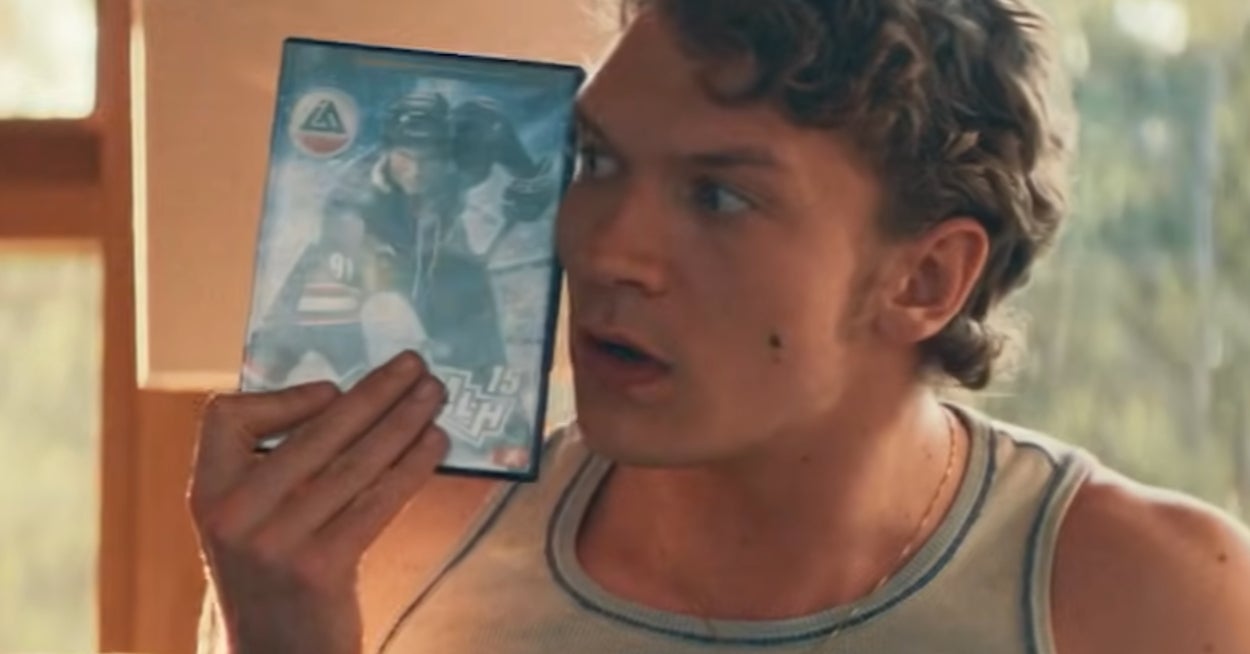 Choose Between These Activities And I'll Reveal If You're More Like Shane Hollander Or Ilya Rozanov From "Heated Rivalry"