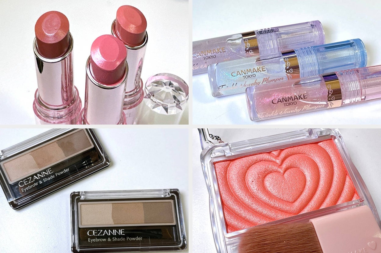 3本のリップスティックが開いた状態で立っている。クリアキャップが1つ外れている。