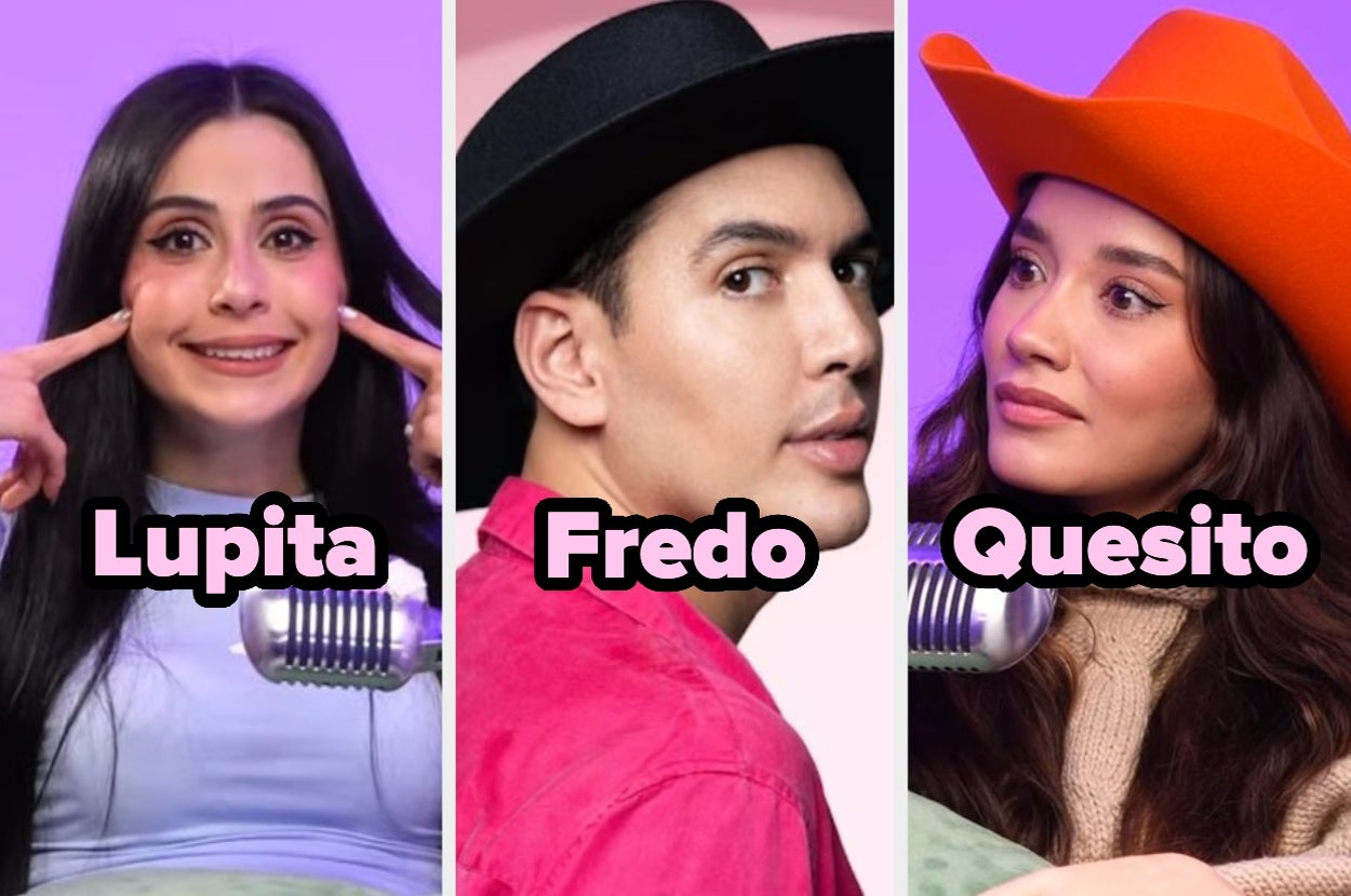 Tres personas posan con micrófonos: una mujer con estilo casual, un hombre con sombrero y una mujer con sombrero vaquero. Nombres superpuestos