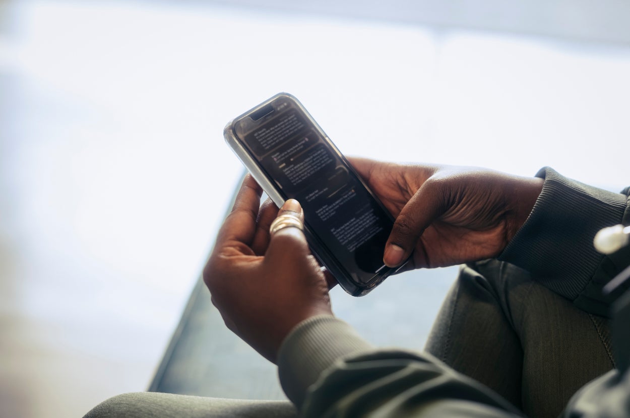 Dealing With A Narcissist? The 'BIFF' Method Could Help