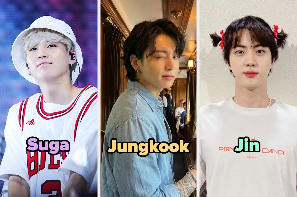 Tres personas posando. La primera lleva camiseta deportiva, la segunda camisa de mezclilla, la tercera camiseta casual con dos coletas