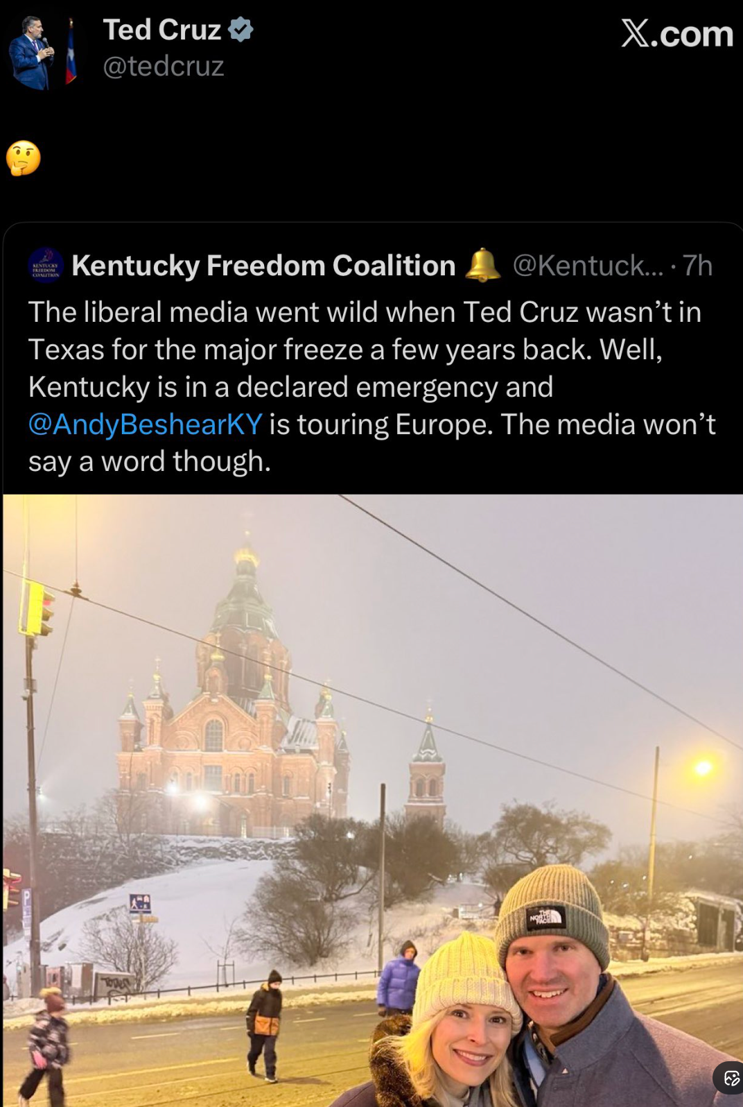 Sosiale medier-innlegg med Ted Cruz og en tweet som kritiserer mediedekning angående hans tidligere reise under frysepunktet i Texas