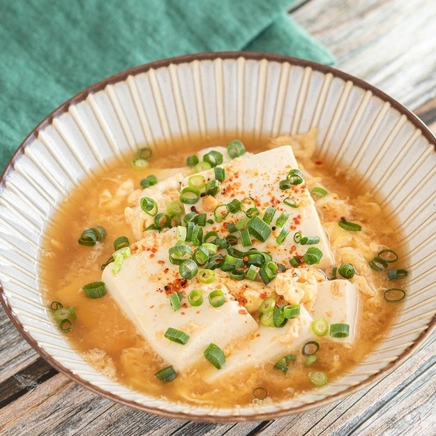 寒い冬に最適！100円以下の豆腐節約レシピ4選・作り方 | Tasty