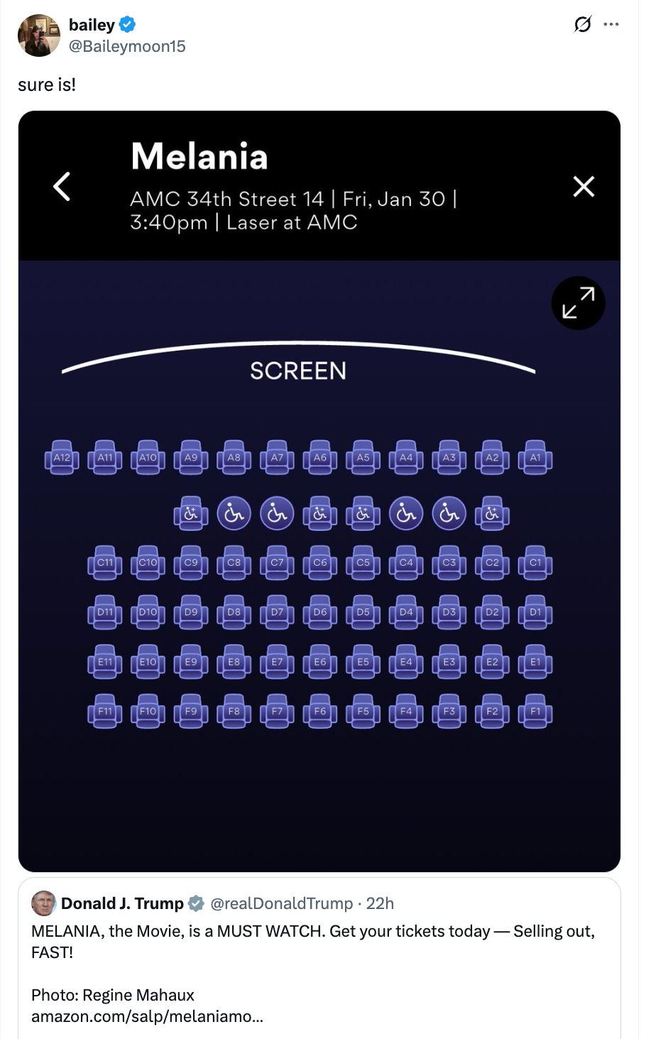 Filmsitteoversikt for "Melania" på AMC 34th Street 14. Tweet nevner "MELANIA, the Movie" med vekt på raskt billettsalg
