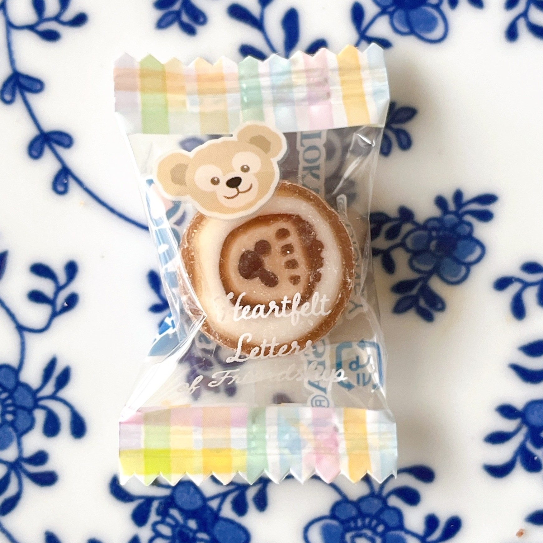 自分用にも買えばよかった…。ディズニーシーの「800円お土産」入って