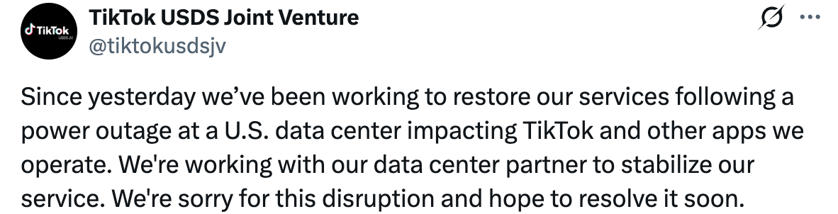 TikTok USDS Joint Venture tweet om å gjenopprette tjenester etter et strømbrudd i datasenteret i USA som påvirker TikTok og andre apper, med en unnskyldning