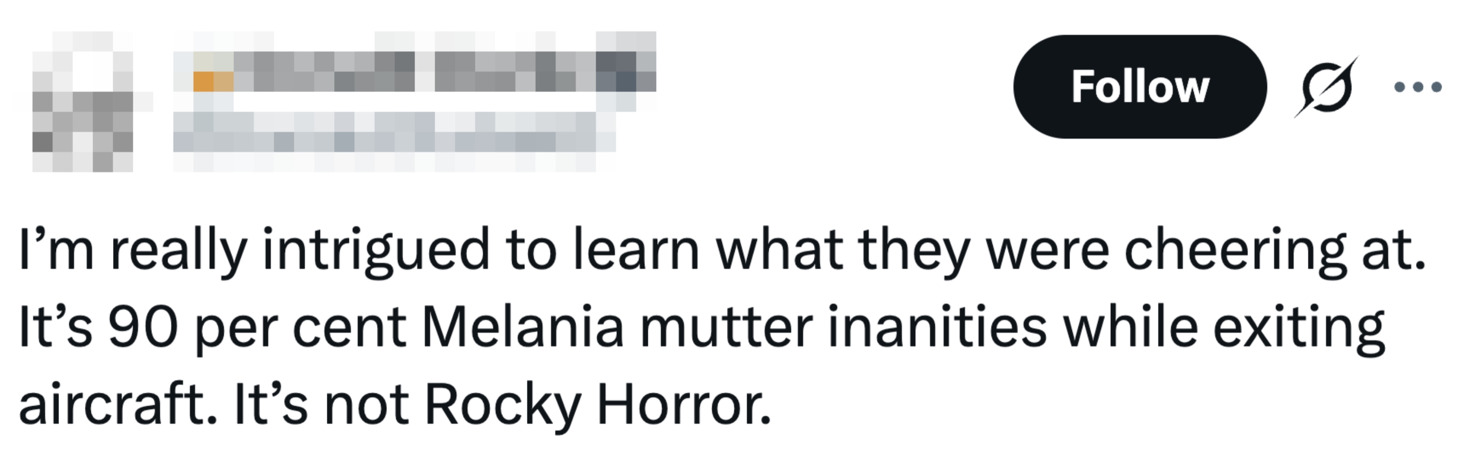 Tweet av Donald Clarke som uttrykker nysgjerrighet på en scene, og legger merke til at det hovedsakelig er Melania som snakker mens hun går ut av et fly, ikke 