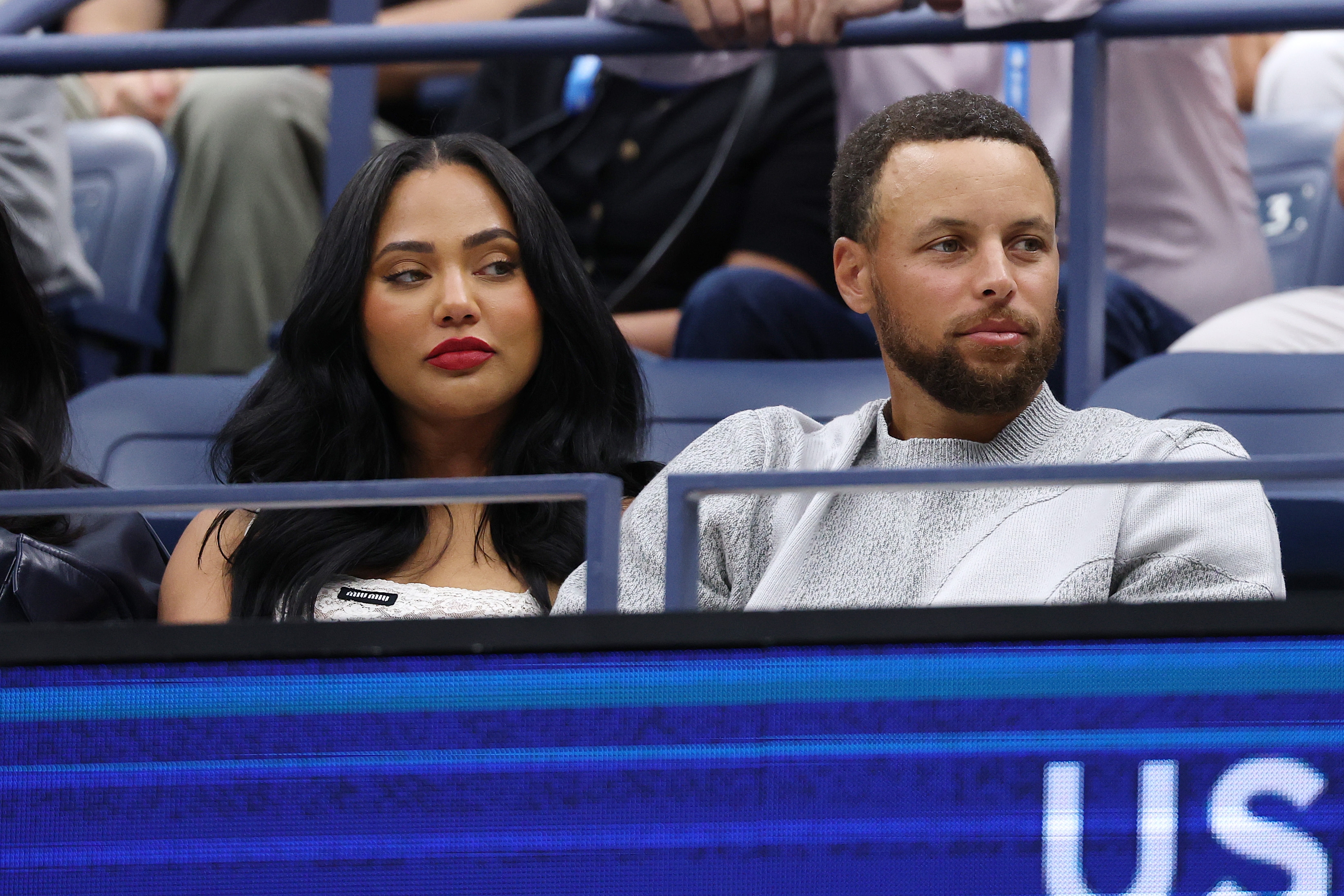 NBA subordinate    Steph Curry (R) and woman  Ayesha Curry (L) be  the Men's Singles Final match