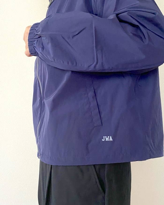 春の羽織に最適！ユニクロ×JWAの“新作アウター”がおしゃれで機能性も 