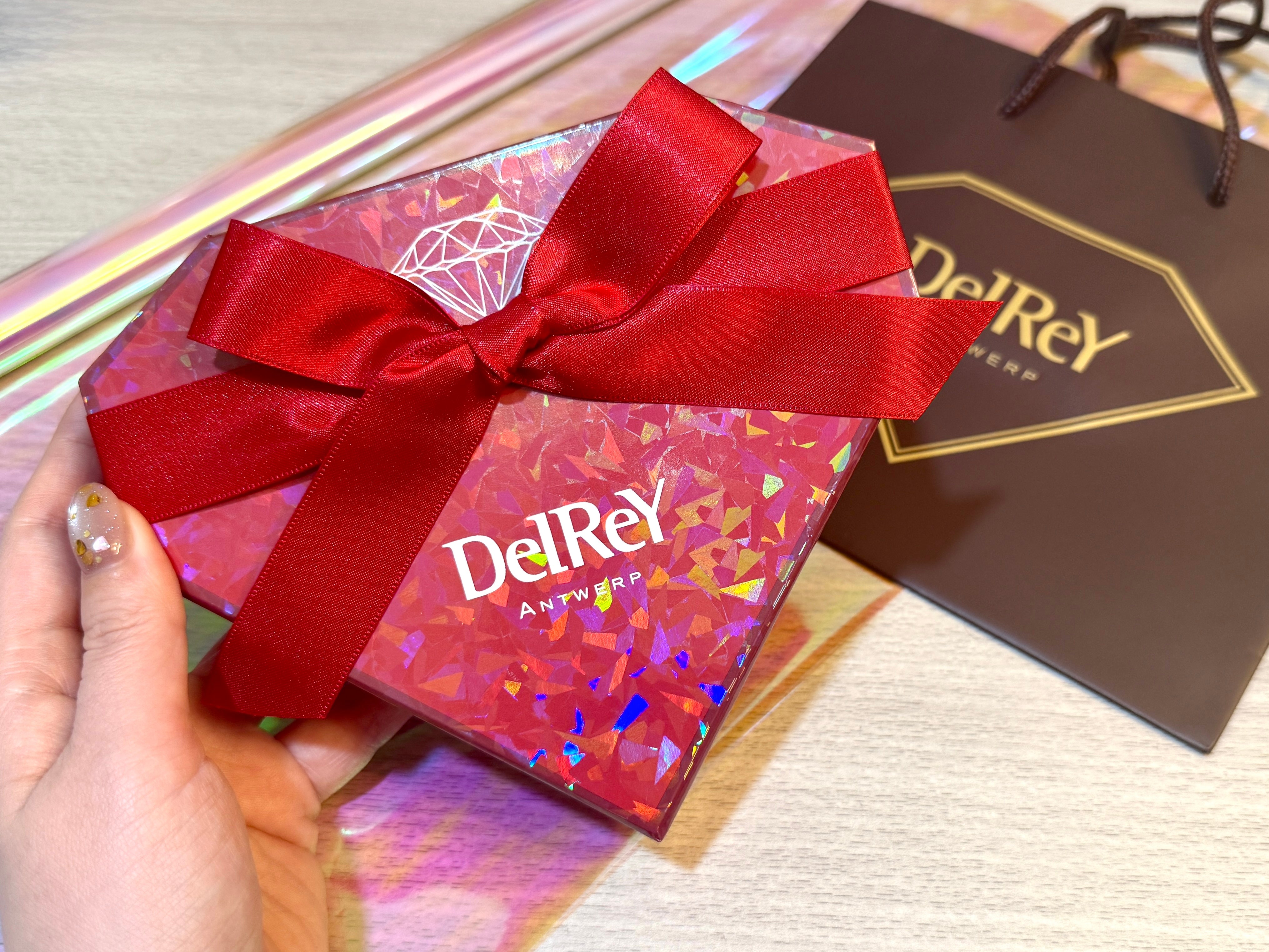 宝石のような輝き！デルレイのダイヤモンドBOXでときめき体験