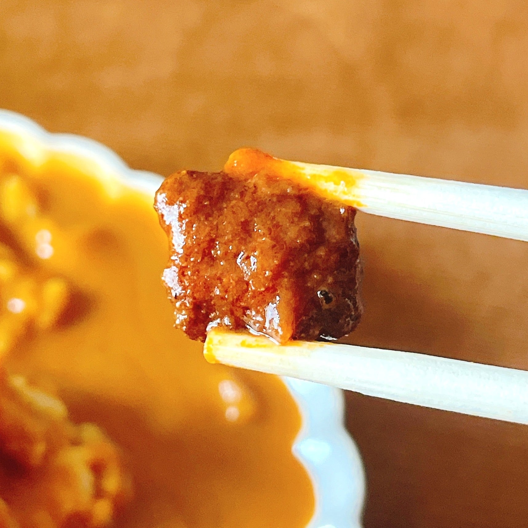 パーク内のレストランの味！900円の“ディズニーカレー”本格的で激うま