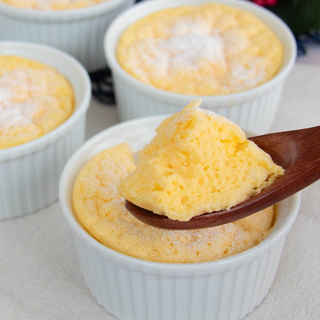 スライスチーズで作る簡単スフレチーズケーキレシピ・作り方｜Tasty