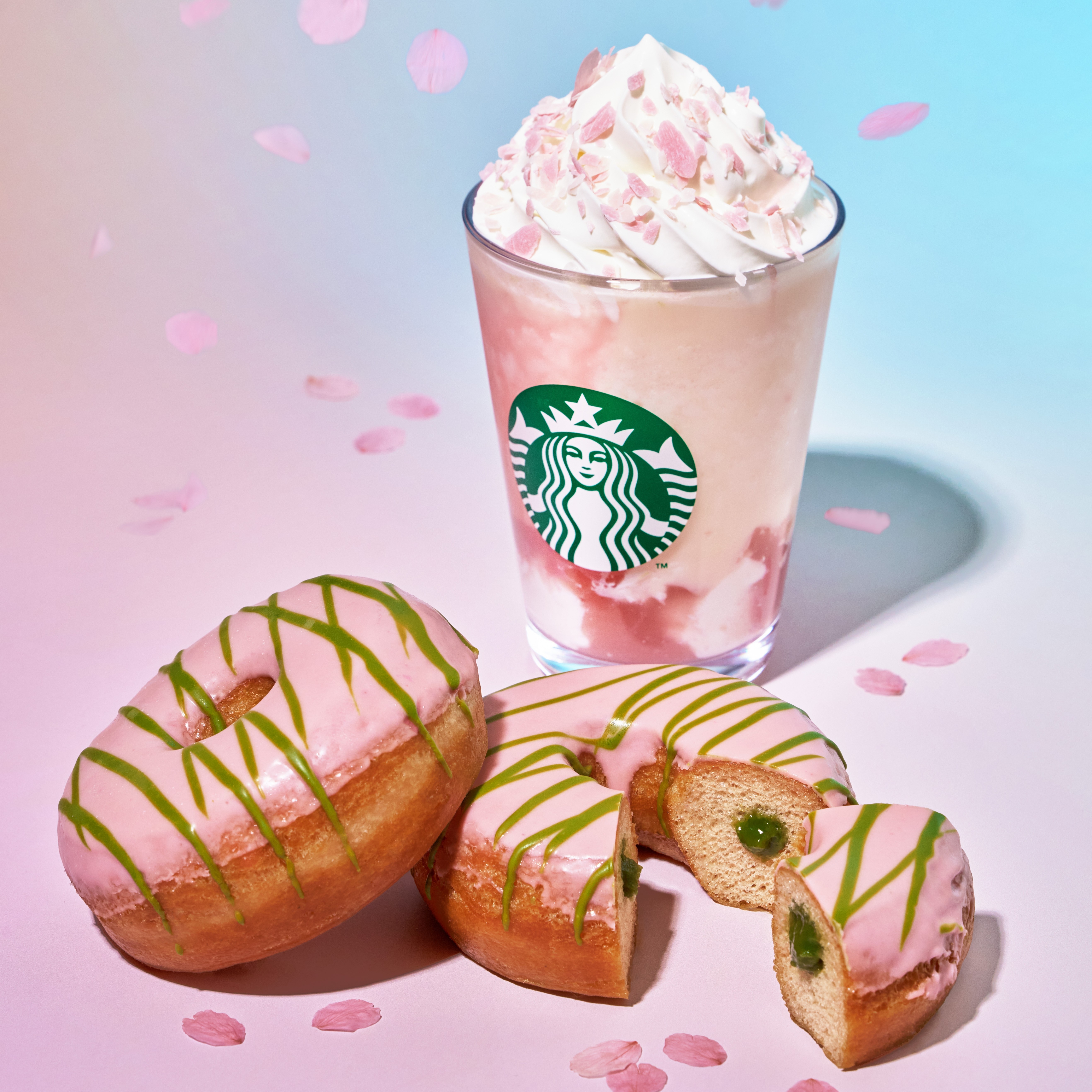 スタバ新作】抹茶クリームがじゅわとろ…♡春限定のドーナツが優勝してる