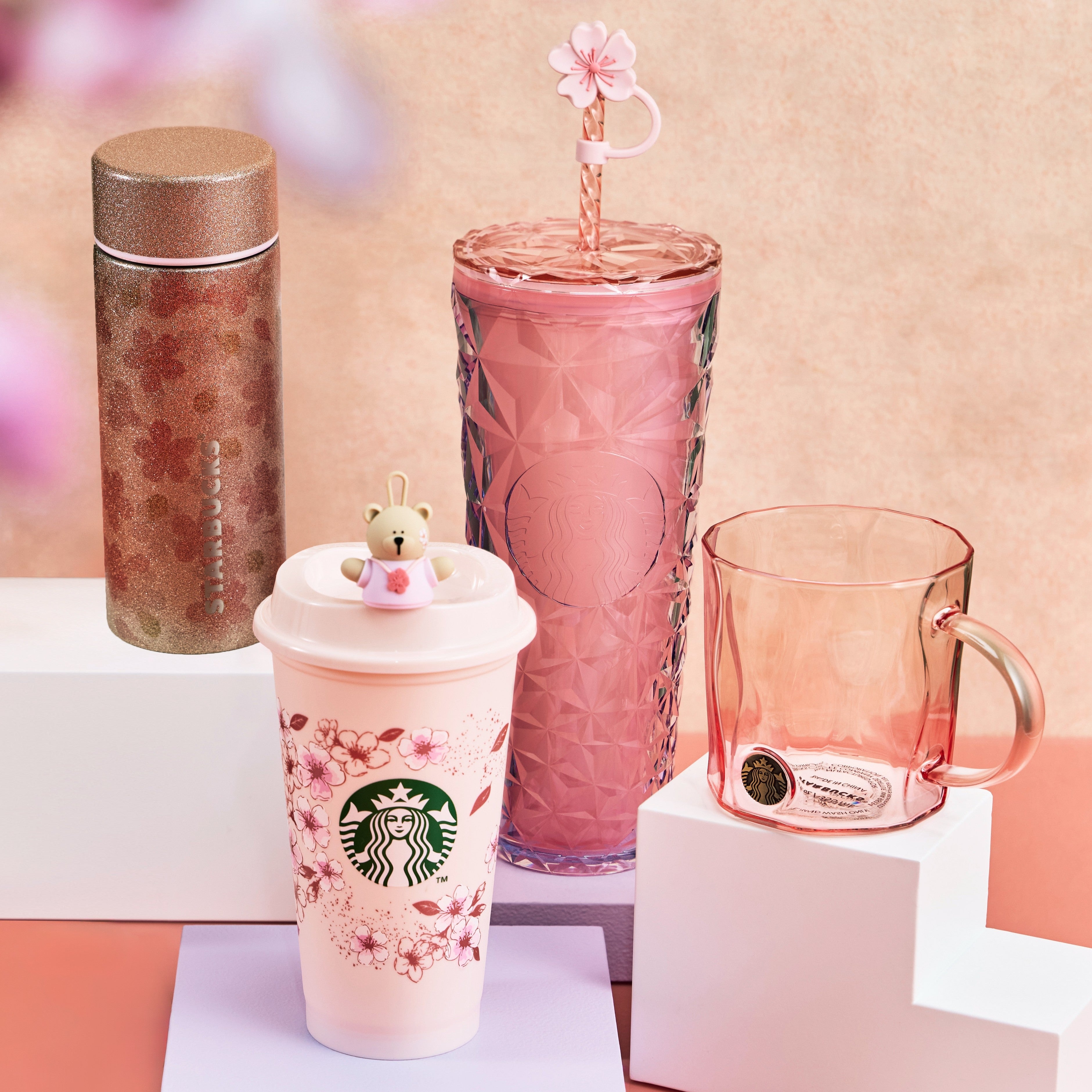 スタバ新作】ほ、欲しい…♡キラキラ桜ピンクの限定タンブラー、こりゃ
