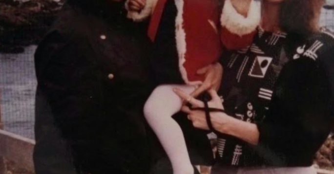 As My Dad Was Dying, A Tupperware I Found In My Parents' Closet Brought Me The Most Unexpected Comfort