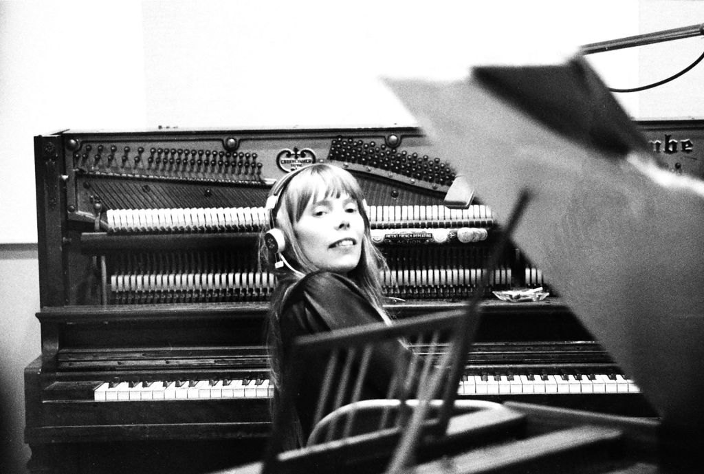 Joni Mitchell successful  1967