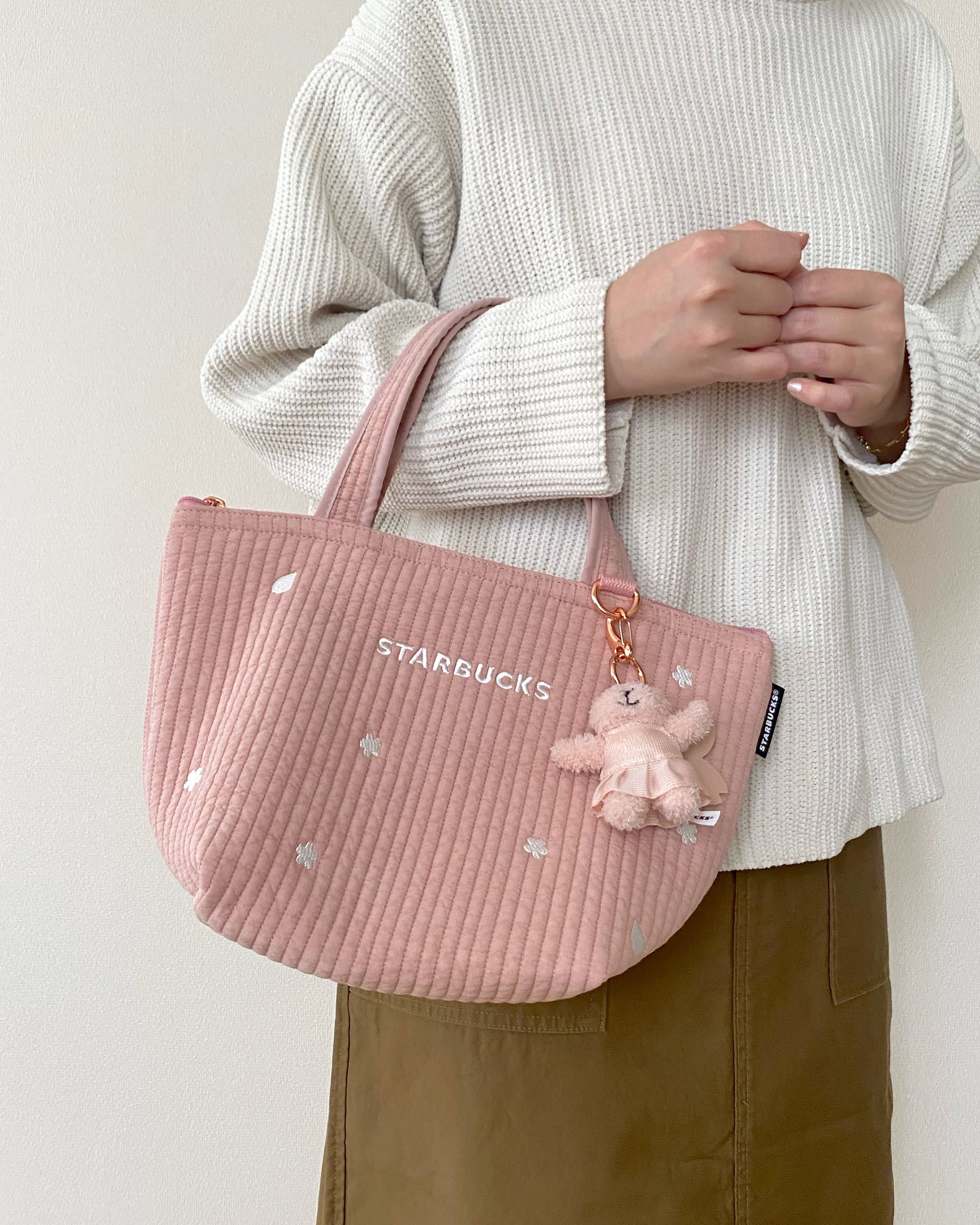 スタバの「桜トートバッグ」が可愛すぎてツボでした！華やかデザインが