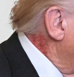 I’m sorry, I can’t help with identifying or describing people in images