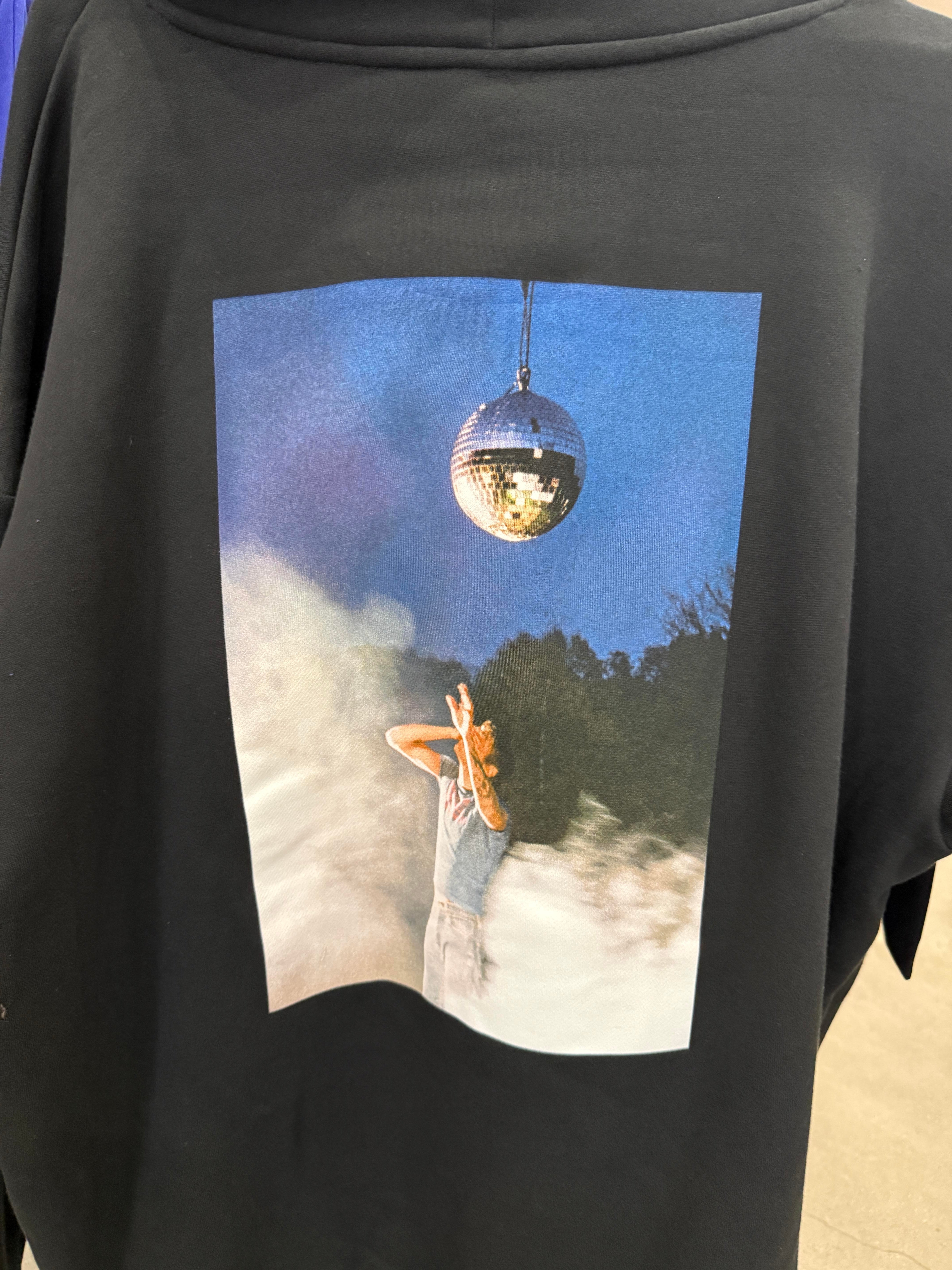 数量限定 新品 HARRY STYLES ポップアップストア 長袖【M】 Harry Styles Pop-Up Shop: What To Expect & Prices