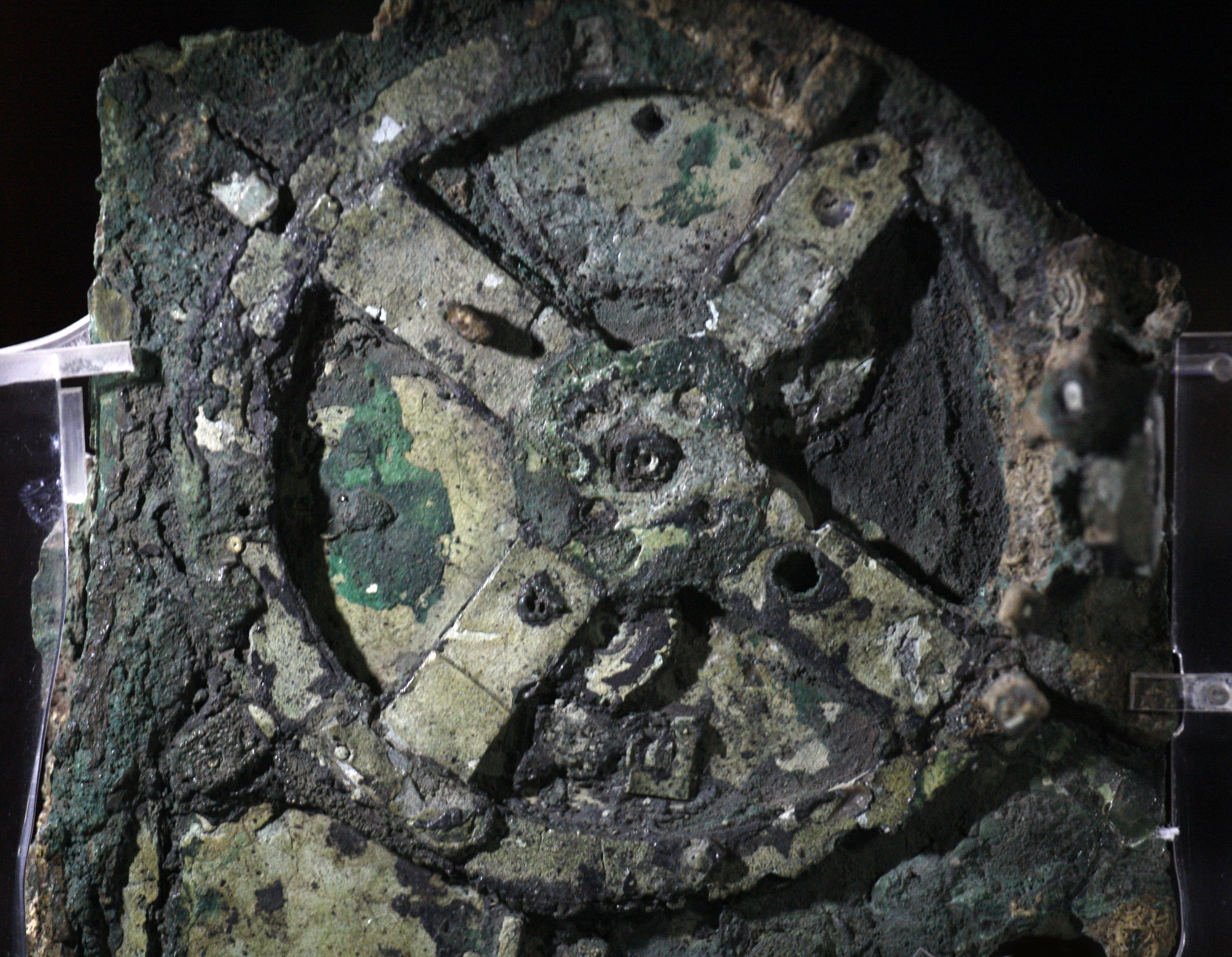 Ancient mechanical instrumentality  with gears, known arsenic  the Antikythera mechanism, believed to beryllium  an aboriginal  analog computer