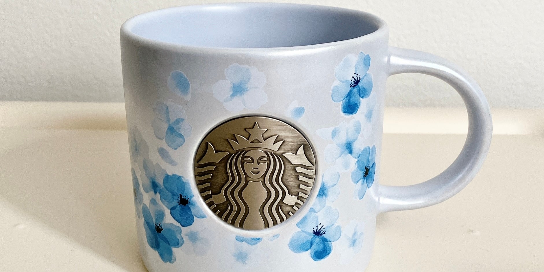 スタバ「新作マグ」が大人っぽくて素敵!「可愛すぎ」「めっちゃ スタバ「新作マグ」が大人っぽくて素敵!「可愛すぎ」「めっちゃ