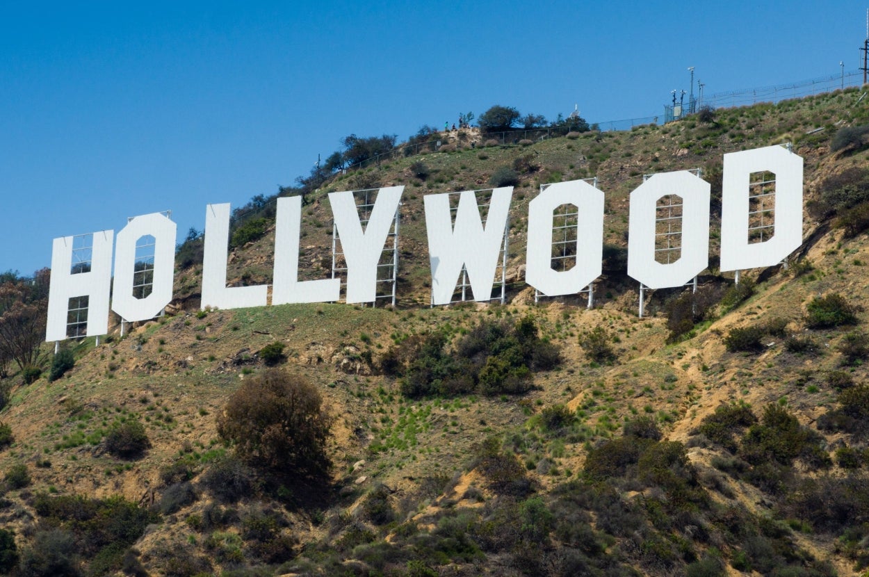 Image of the Hollywood sign on a clear sunny day