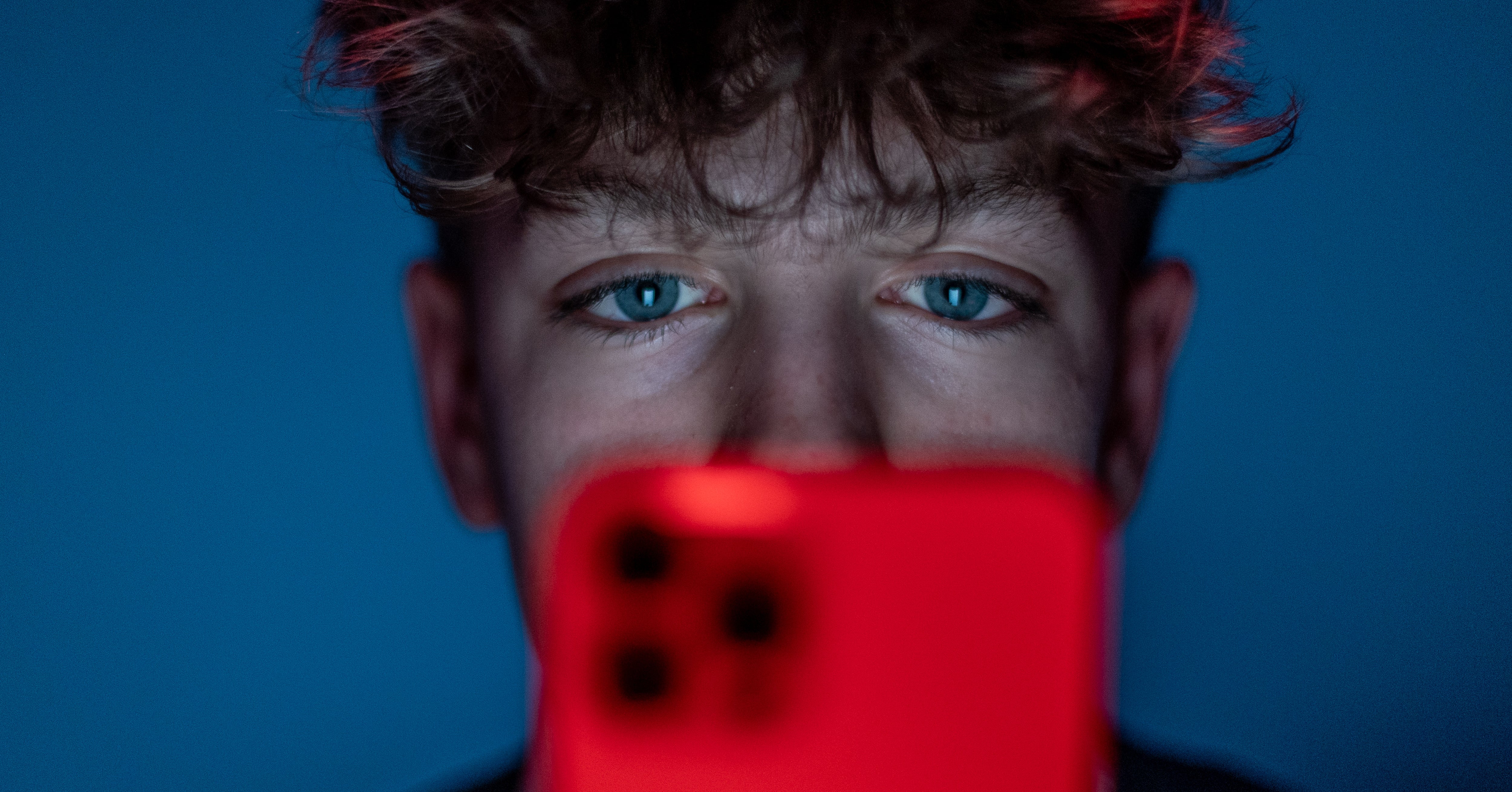 After Watching This Disturbing Documentary About The "Manosphere," Parents Of Teenagers Are Realizing The Internet Is Wayyyyy Scarier Than They Thought