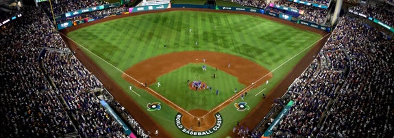 ワールド・ベースボール・クラシック準々決勝、ベネズエラ代表対日本代表の試合。試合終了直後のローンデポ・パーク（＝現地時間2026年3月14日撮影）/ Kelly Gavin / MLB Photos via Getty Images