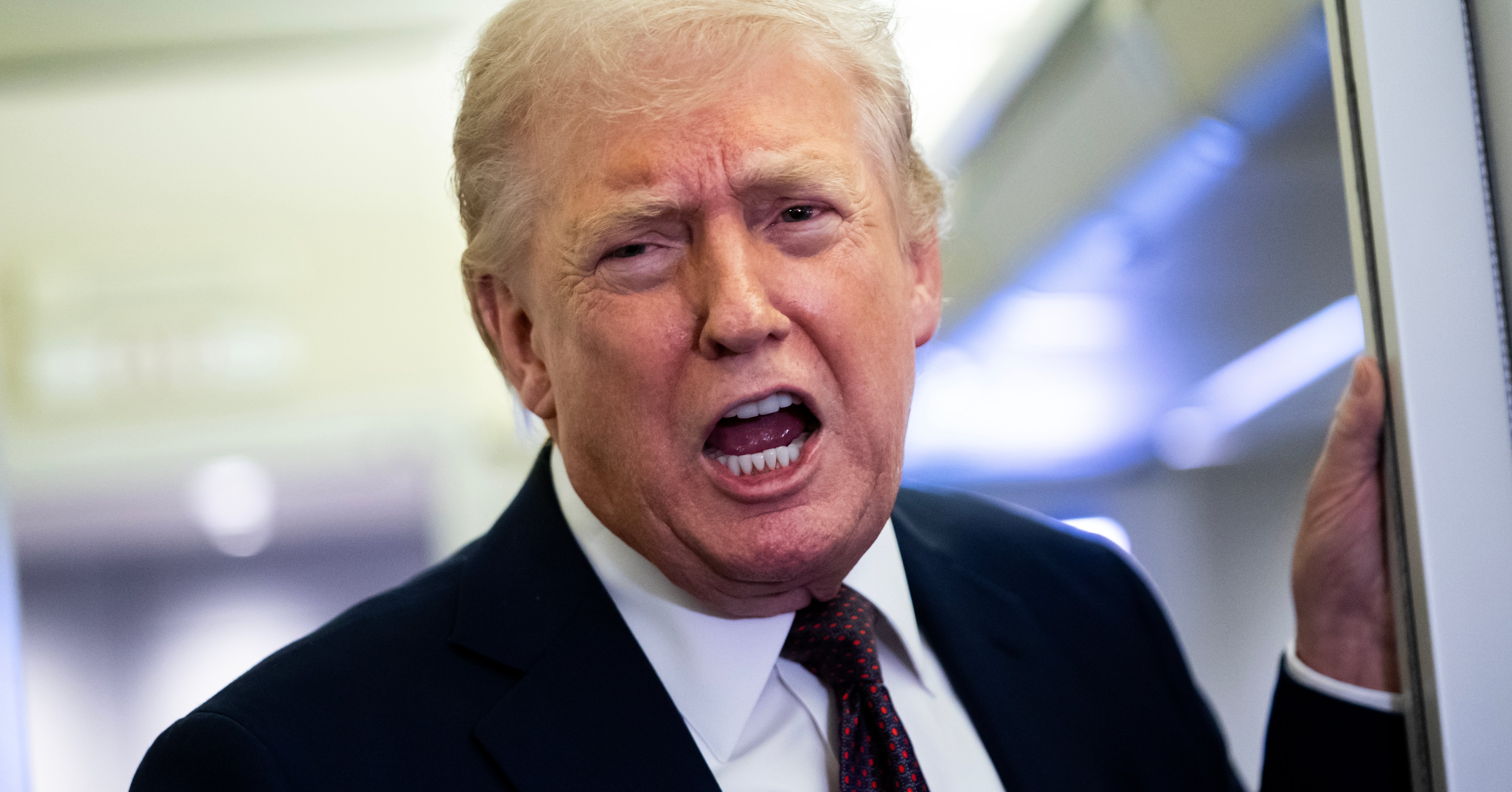 Donald Trump Keeps Using This 1 Psychological Trick That Narcissists Use, And Experts Are Warning Us All