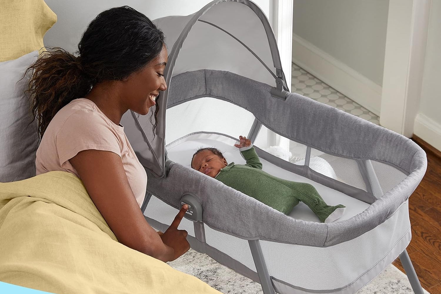 14 Bedside Baby Bassinets That Are Designed So Everyone Gets A Good Night's Sleep