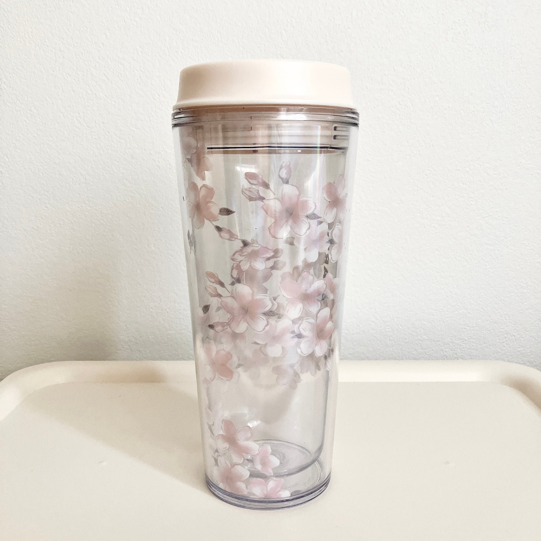 スタバの“限定タンブラー”が可愛すぎて即買い！高級感もハンパないの！