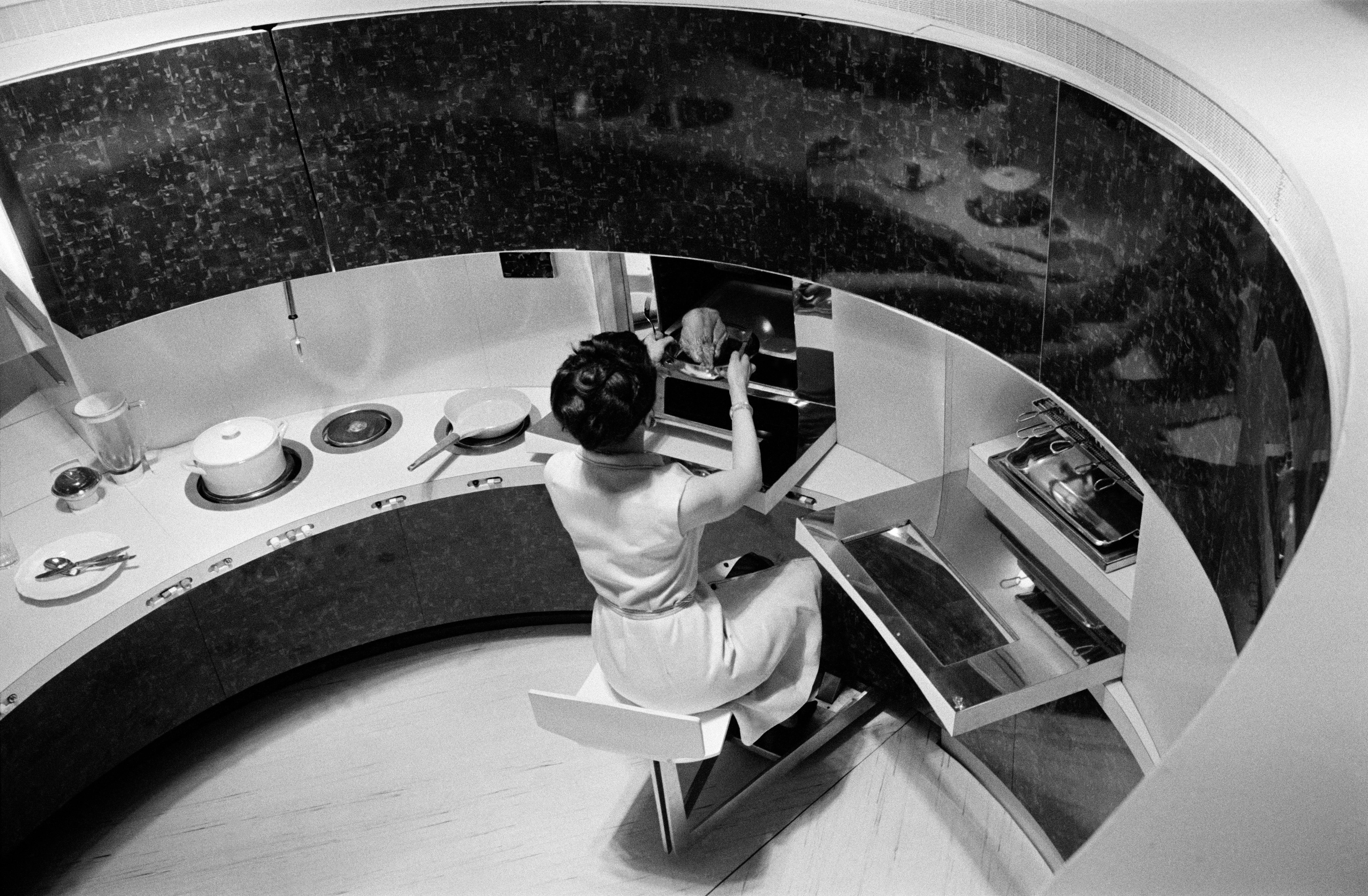 27-shocking-photos-from-the-1960s