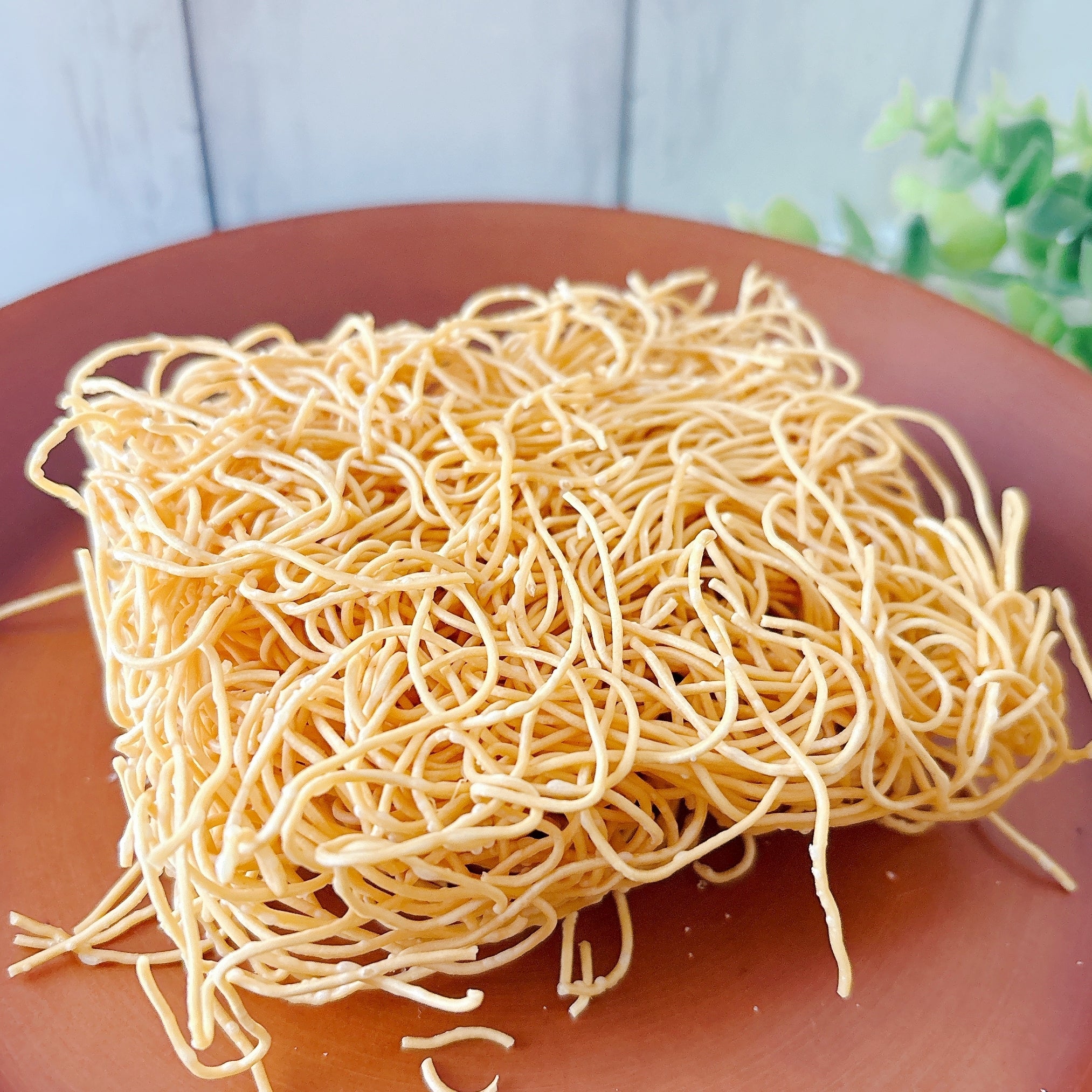 家族にまた買ってと言われた」カルディの『激うまパリパリ麺』