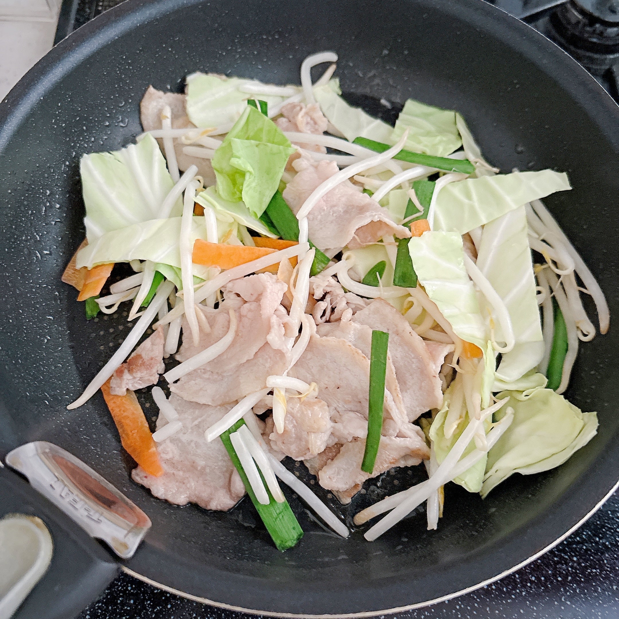 サッと作れてお店みたいな味！カルディの「長崎皿うどん」は濃厚な海老