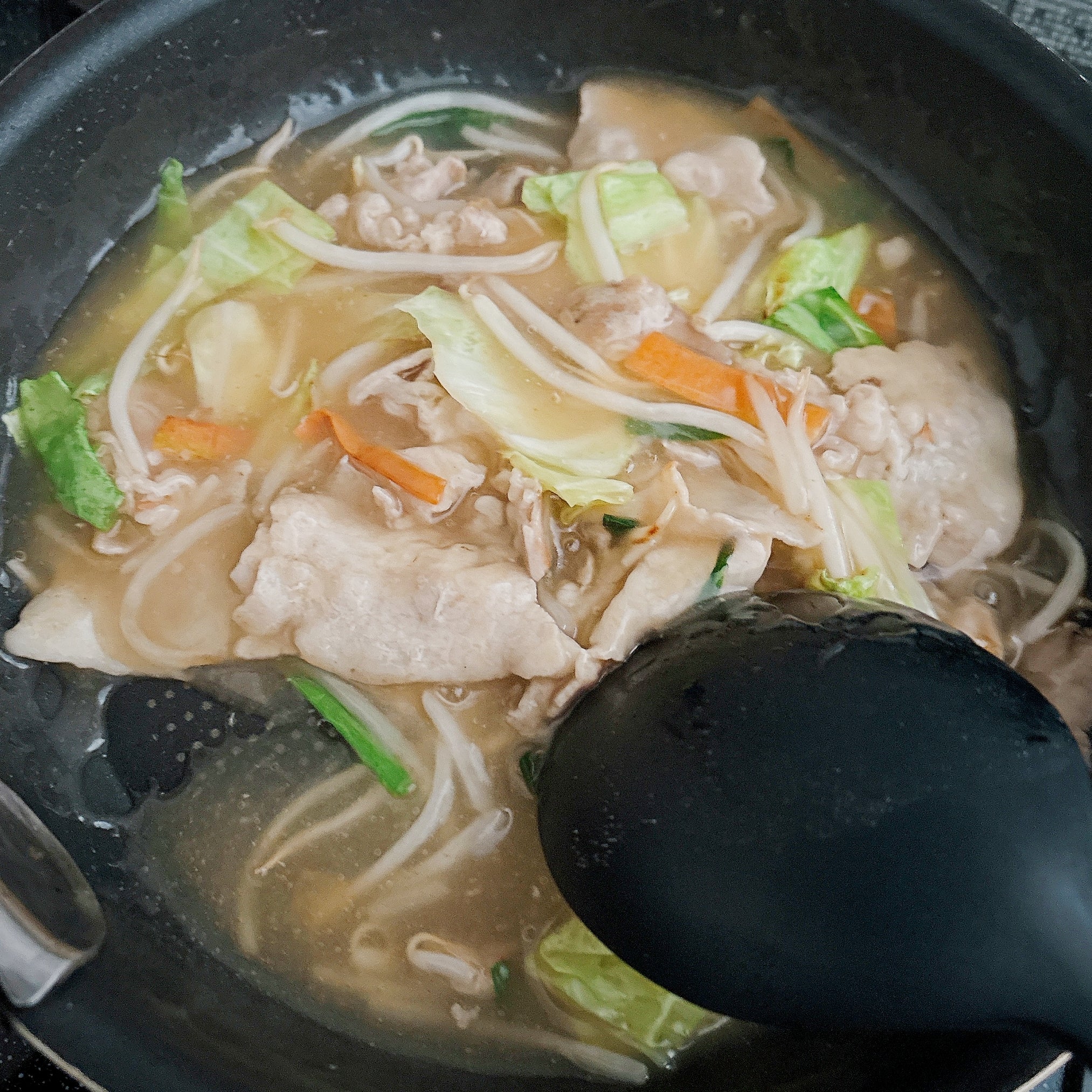 サッと作れてお店みたいな味！カルディの「長崎皿うどん」は濃厚な海老