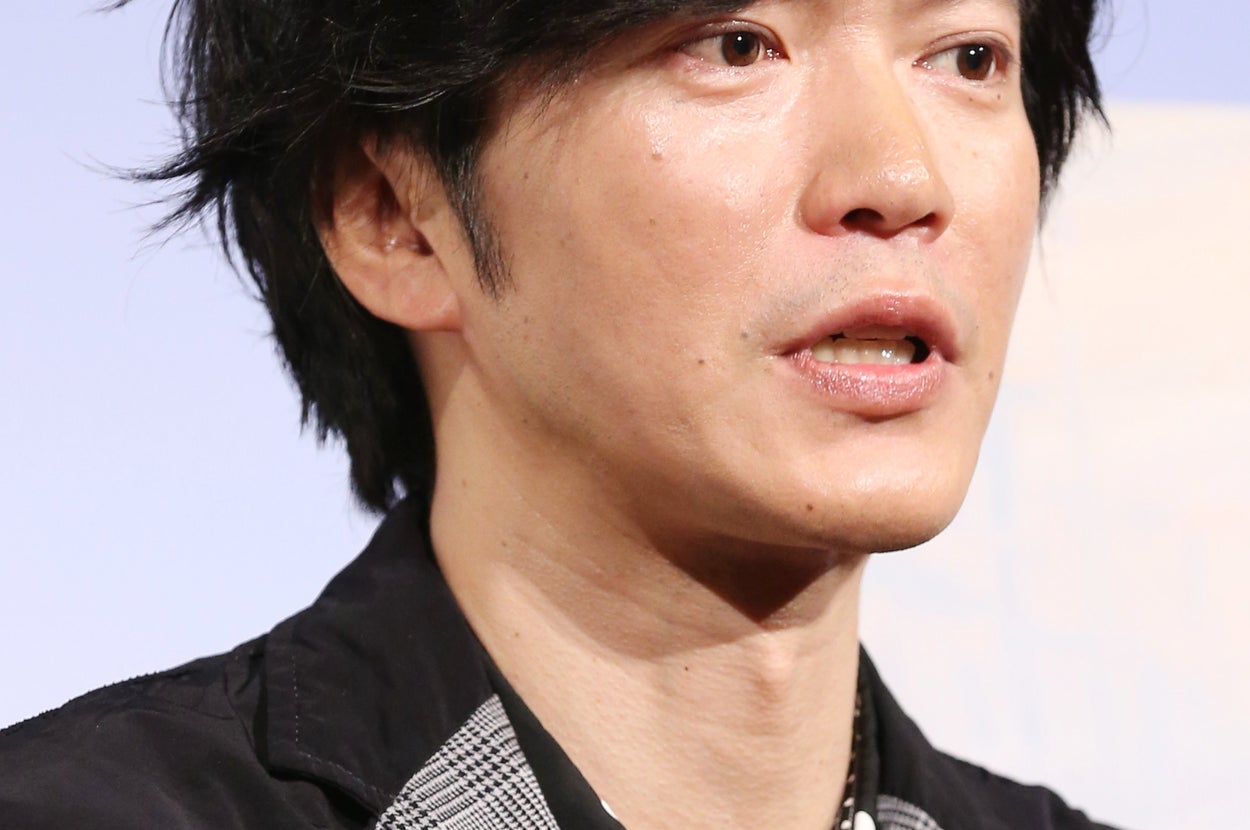 田辺誠一さん（時事）