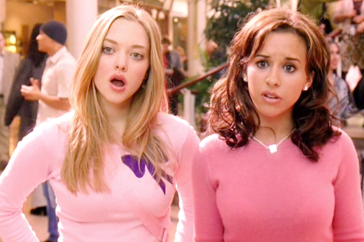 Image of Amanda Seyfried and Lacey Chabert in "Mean Girls"