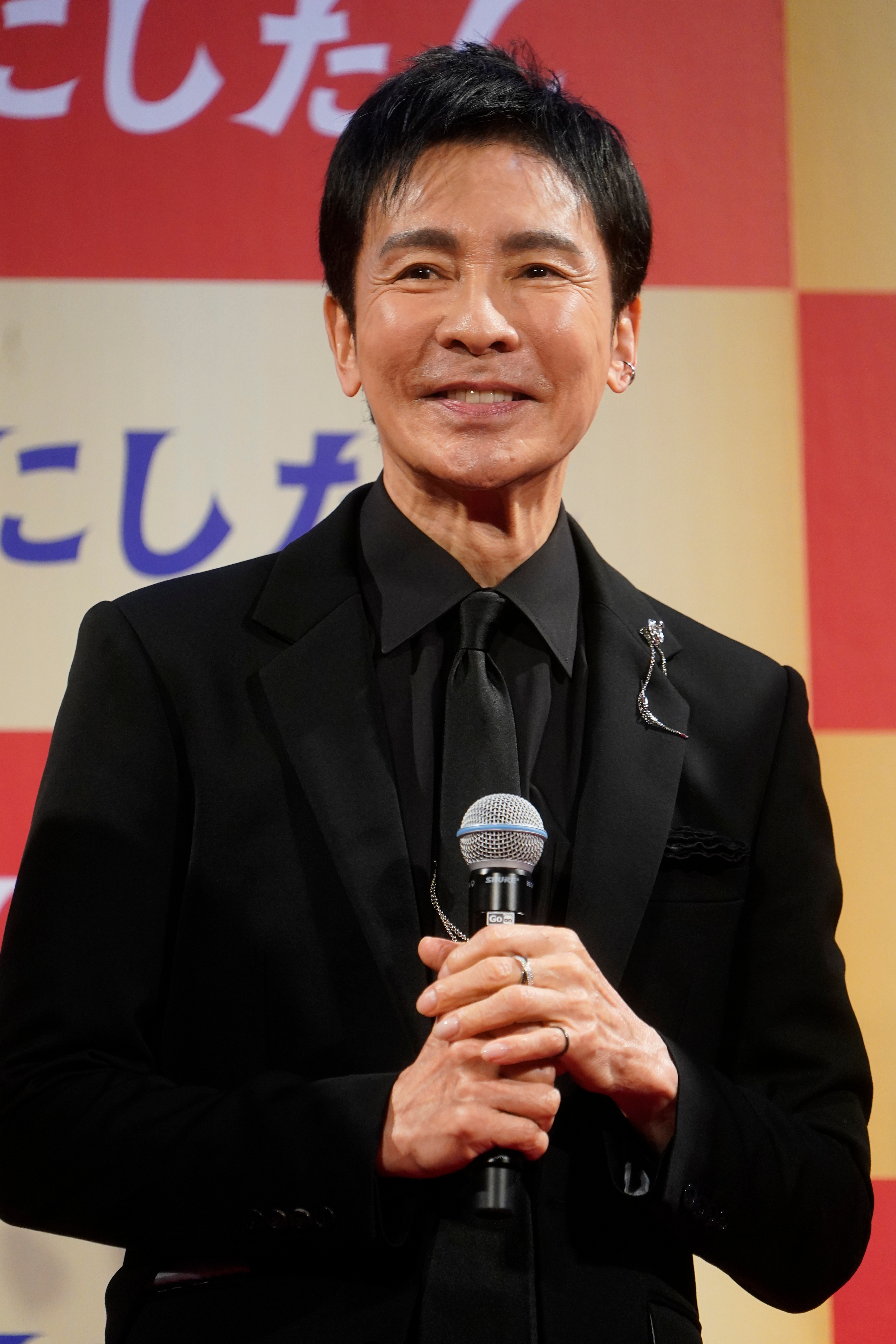 郷ひろみさん（時事通信フォト）