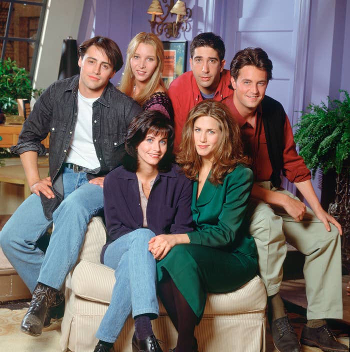 Courteney Cox as 'Monica Geller', Matt LeBlanc as 'Joey Tribbiani', Lisa Kudrow as 'Phoebe Buffay', David Schwimmer as 'Ross Geller', Matthew Perry as 'Chandler Bing', Jennifer Aniston as 'Rachel Green' in a 'Friends' group portrait
