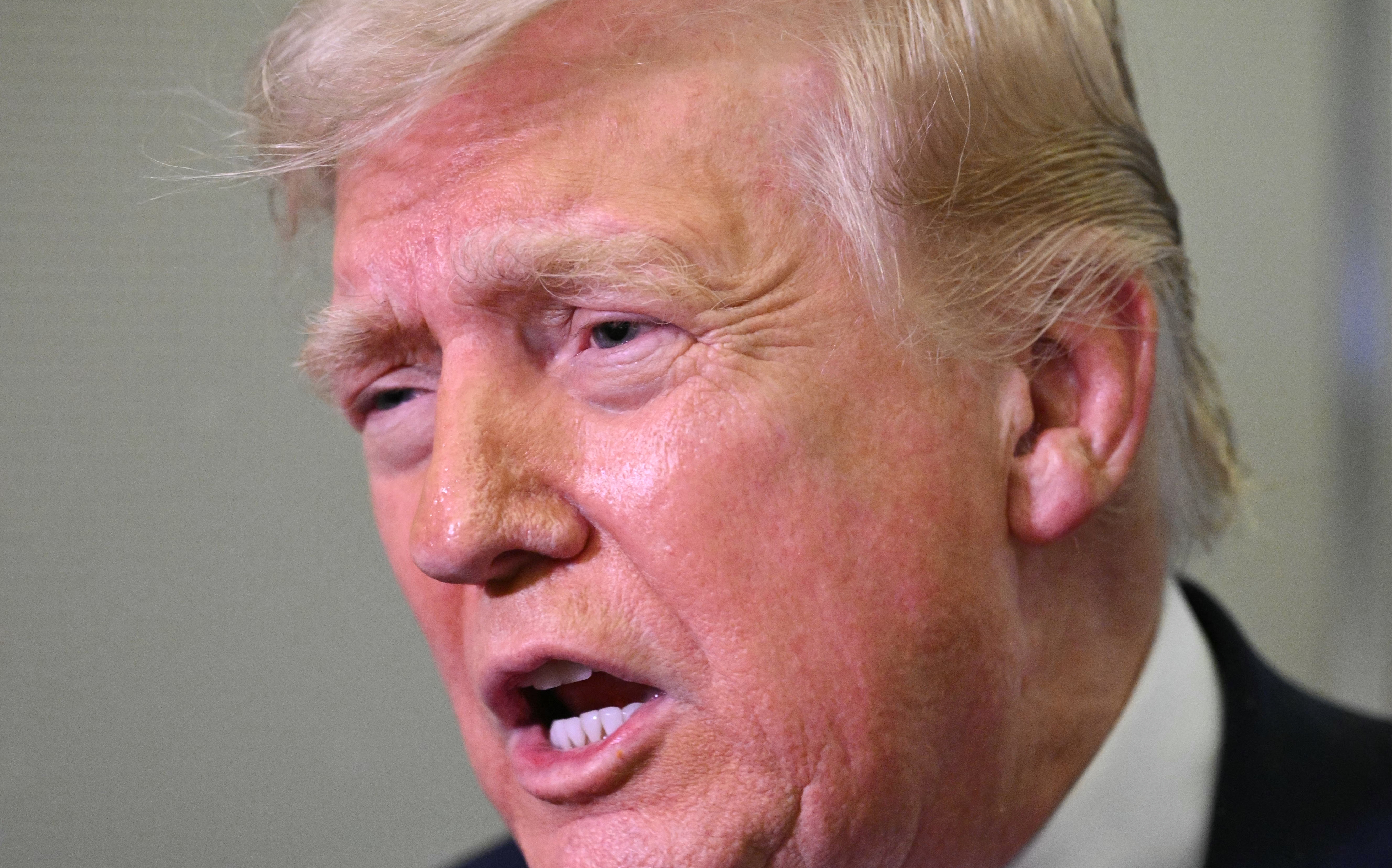 I don’t cognize  who this is, but it shows a idiosyncratic   talking with an expressive face