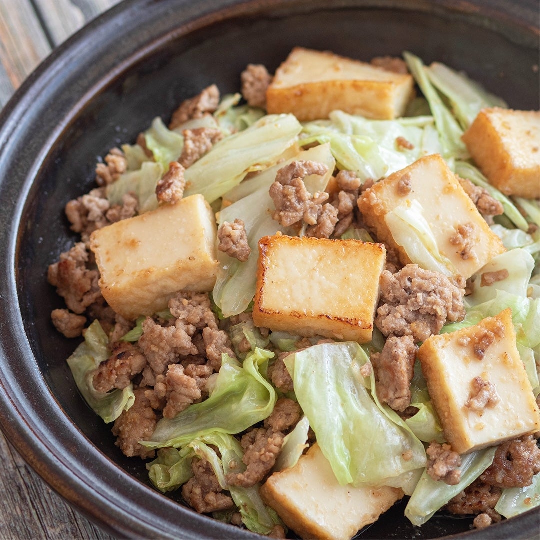 簡単！肉と野菜のボリューム満点おかず4選 レシピ・作り方｜Tasty