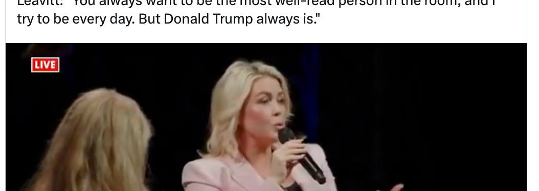 Skjermbilde av et Twitter-innlegg som viser en kvinne som snakker på et arrangement, med en bildetekst om å være belest og nevne Donald Trump