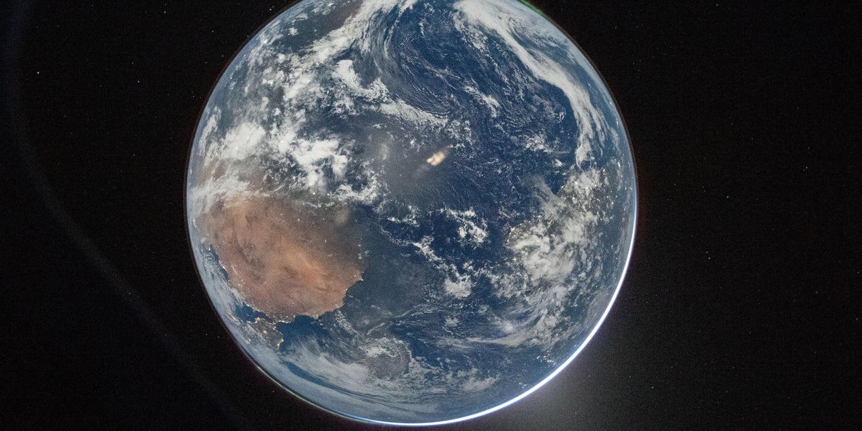 People Spotted Some Amaaazing Things In The First Artemis II Pictures Of Earth