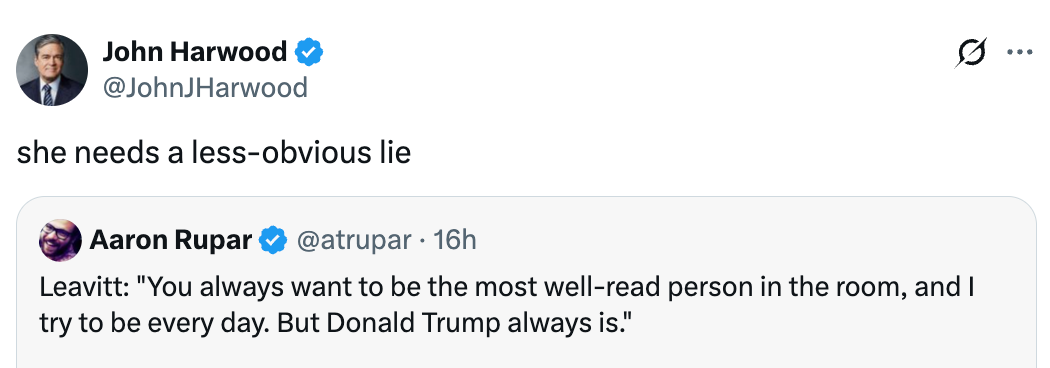 Tweet-samtale med John Harwood som kommenterer en uttalelse fra Aaron Rupar om Leavitt og Trump