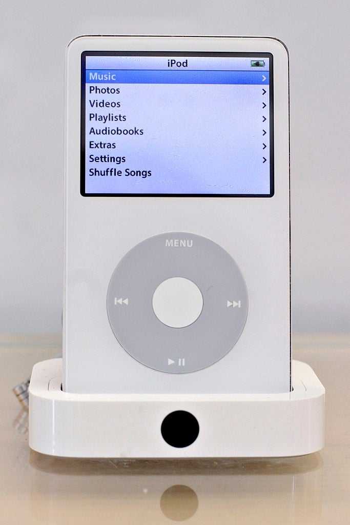 Music, Photos, Videos, Playlists, Audiobooks, Extras, Settings, Shuffle Songs
