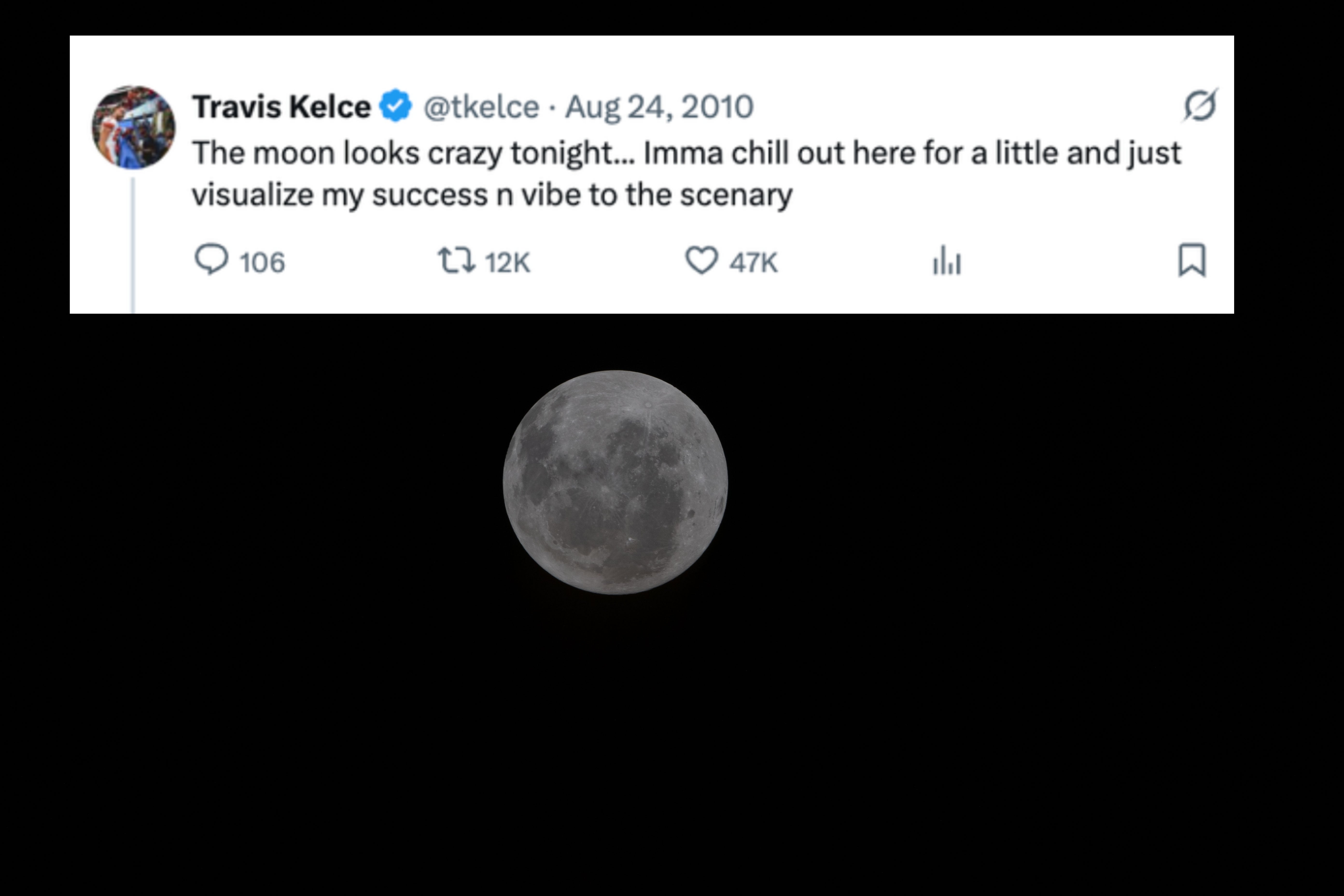 Fullmåne mot en mørk nattehimmel, godt synlig med kratere og overflatedetaljer