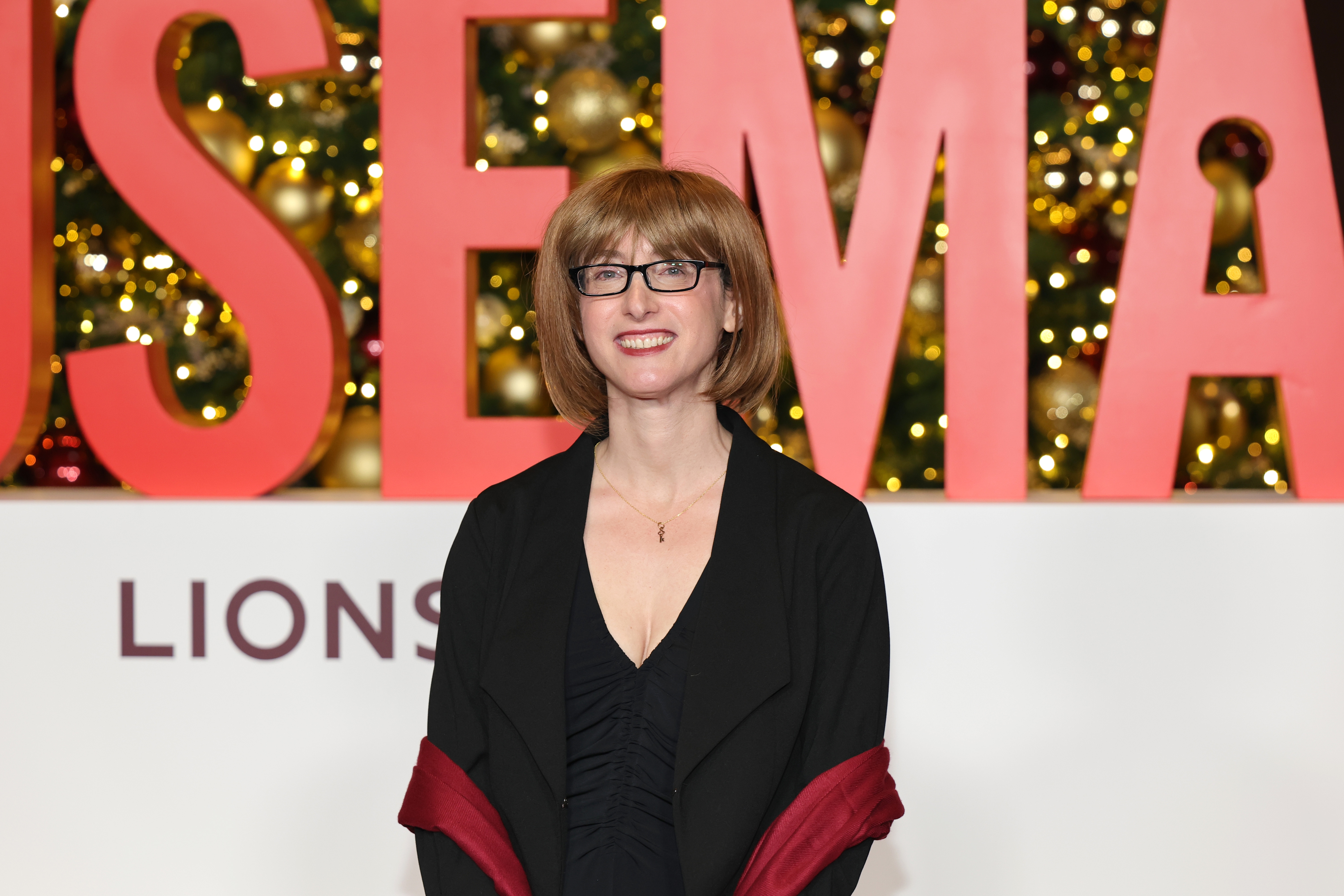 Freida McFadden astatine  an event