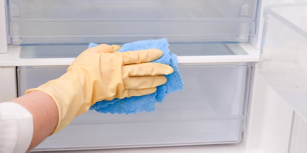 9 Easy Tips To Spring Clean Your Fridge