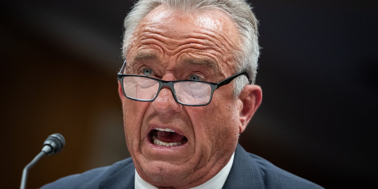 RFK Jr.'s Breathing On A Hot Mic Is Going Viral