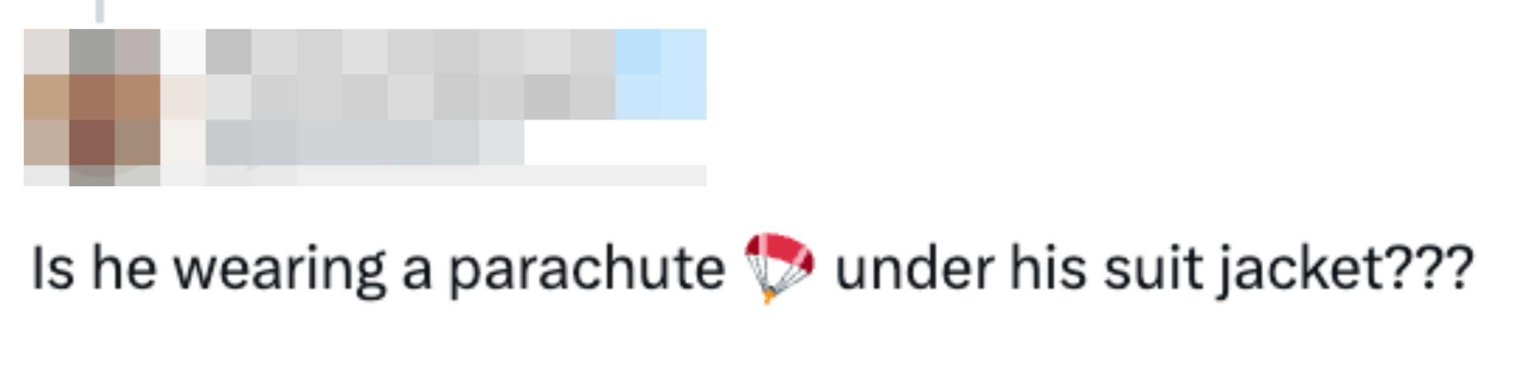 Tweet fra Thomas Marquis: "Har han på seg fallskjerm under dressjakken?" med fallskjerm-emoji